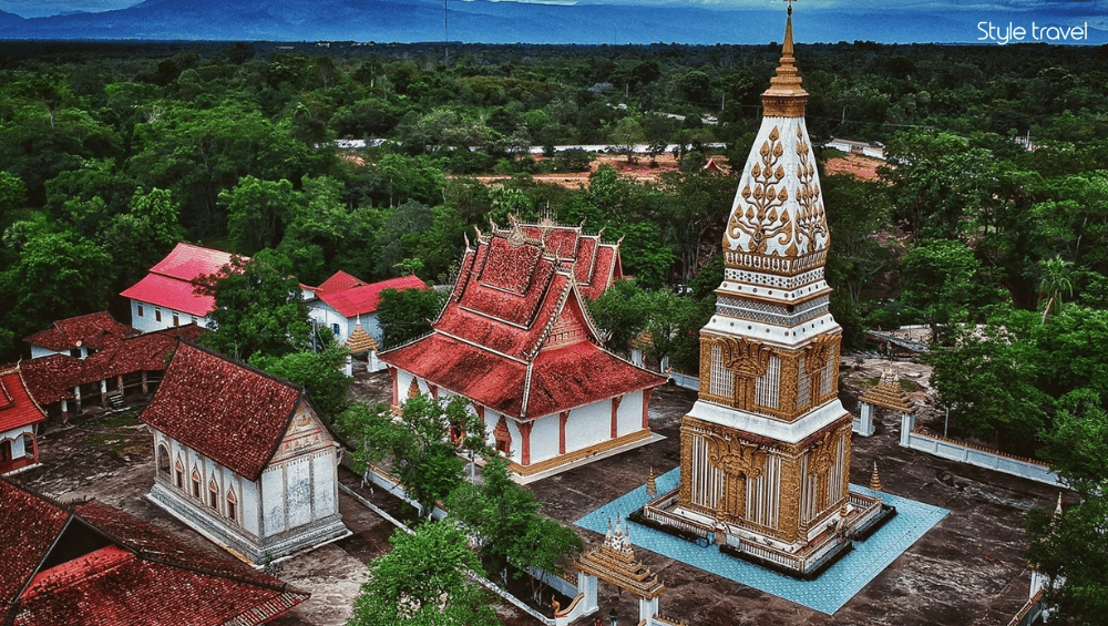 Boun Phabath Phonesan Stupa Festival
